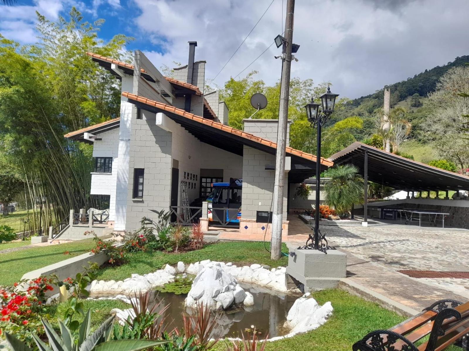 Hotel Maca Lago Calima Exterior photo