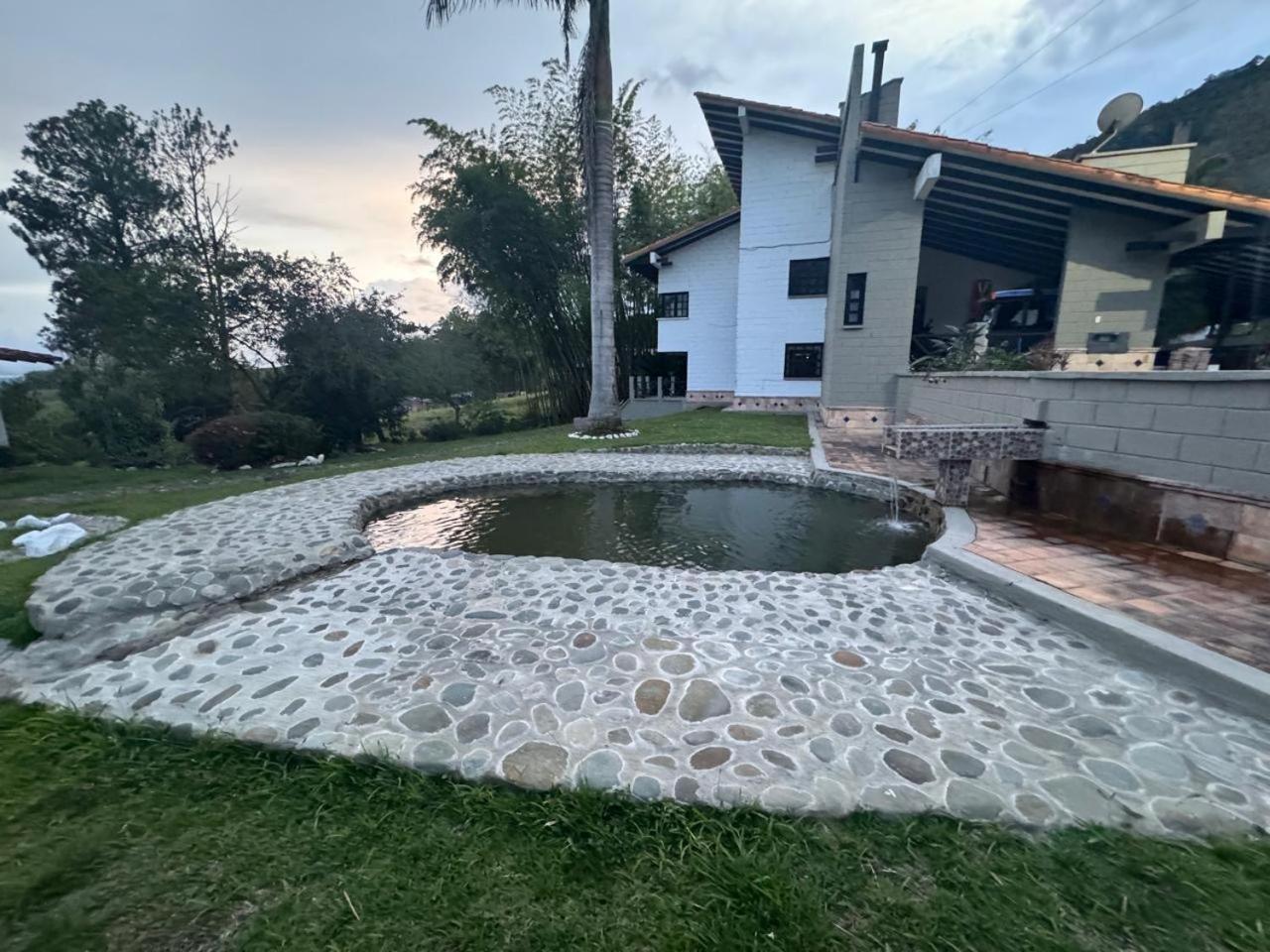 Hotel Maca Lago Calima Exterior photo