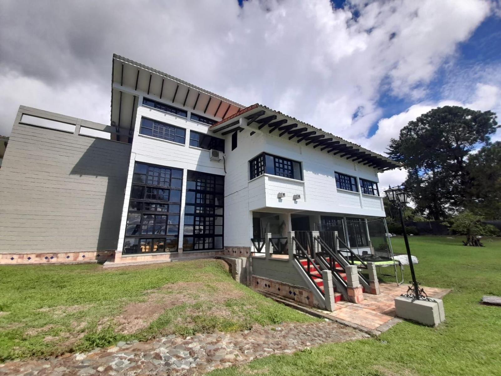 Hotel Maca Lago Calima Exterior photo